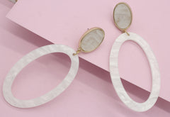 Lia Resin Hoop Earrings- Ivory
